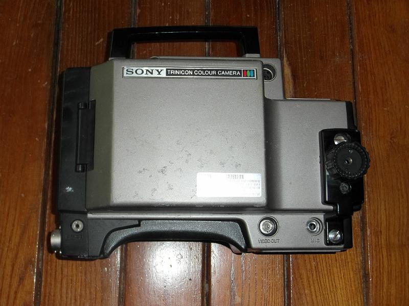 sony dxc kamera_03.jpg
